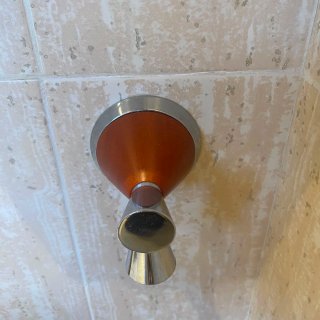 Accesorios de baño de acero inoxidable y madera