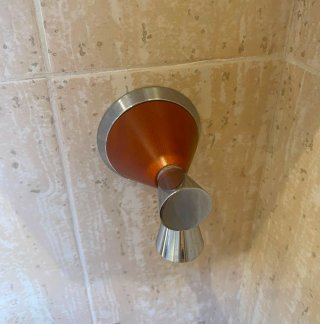 Accesorios de baño de acero inoxidable y madera
