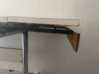 Mesa de cocina extensible blanca y metal
