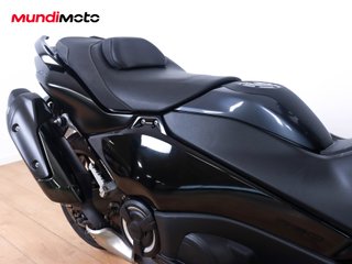 YAMAHA T-MAX 560