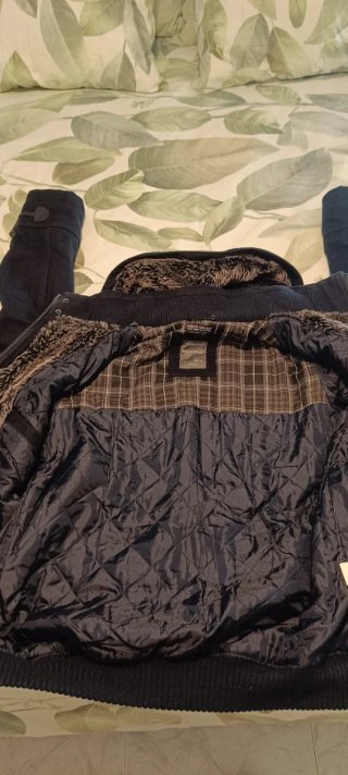 Abrigo Pull&Bear azul oscuro con gorro