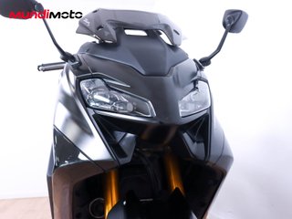 YAMAHA T-MAX 560