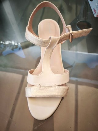 Sandalias Geox Beige y Dorado