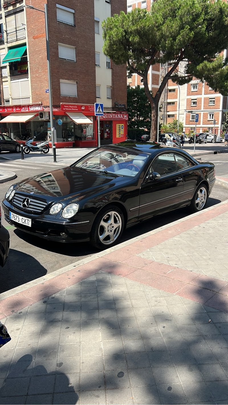 Mercedes-Benz CL Coupe 2003 - foto 1