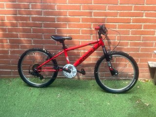 Bicicleta Roja Infantil