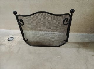 Salvachispas chimenea metal negro. Medidas 68x50