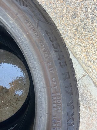 2 Neumáticos Barum 235/45/17 97Y