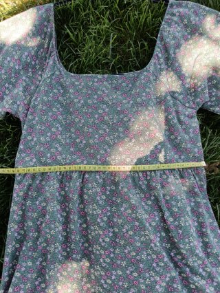 Vestido floral verde y rosa
