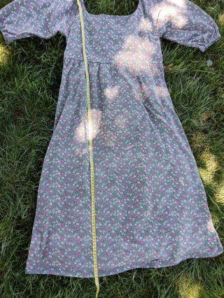 Vestido floral verde y rosa