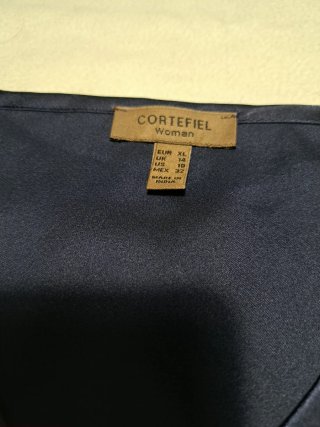 Blusa Cortefiel azul y blanca satinada
