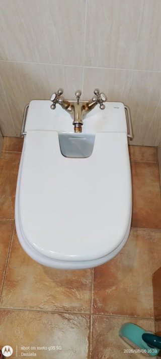 Grifo y Bidet Vintage Roca