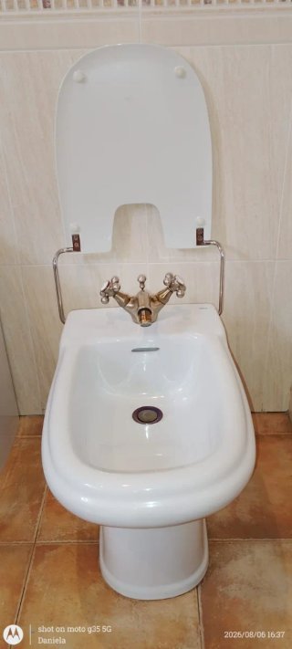 Grifo y Bidet Vintage Roca
