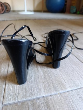 Sandalias de tiras negras talla 41