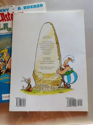 Asterix . 31 Titulos de aventuras diferentes.
