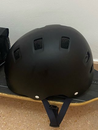 Longboard con casco y protectores XL