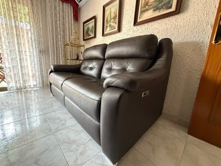Sofá piel auténtica 3 plazas · 2 relax eléctricos