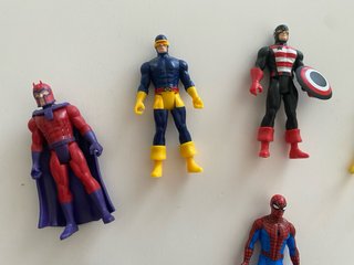Lotto Marvel Legends 3.75” Kenner – 9 figures