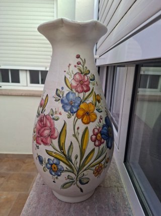 Jarrón Talavera pintado a mano