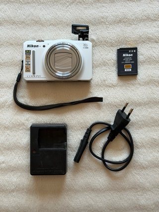 Nikon Coolpix S9700 Camara Digital Blanca