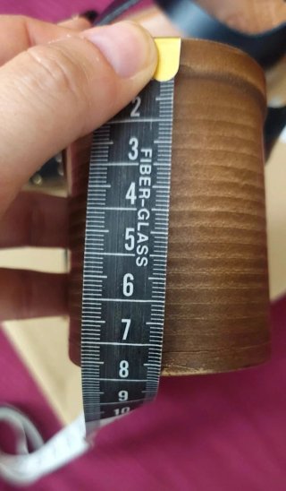 Sandalias Aleykos Piel Negras Tachuelas Doradas