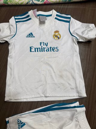 Equipación Real Madrid Talla 5/6