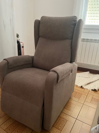 Sofá reclinable automático beige