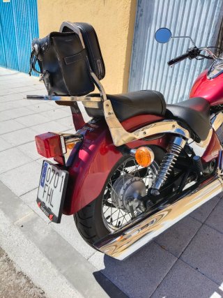Suzuki Intruder LC 250 - Moto Cruiser Roja