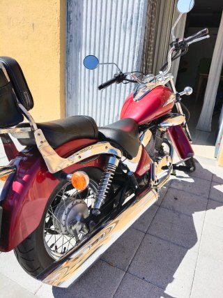 Suzuki Intruder LC 250 - Moto Cruiser Roja