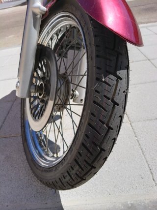 Suzuki Intruder LC 250 - Moto Cruiser Roja