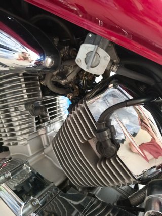 Suzuki Intruder LC 250 - Moto Cruiser Roja