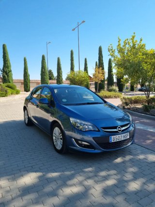 Opel Astra 2013 único dueño