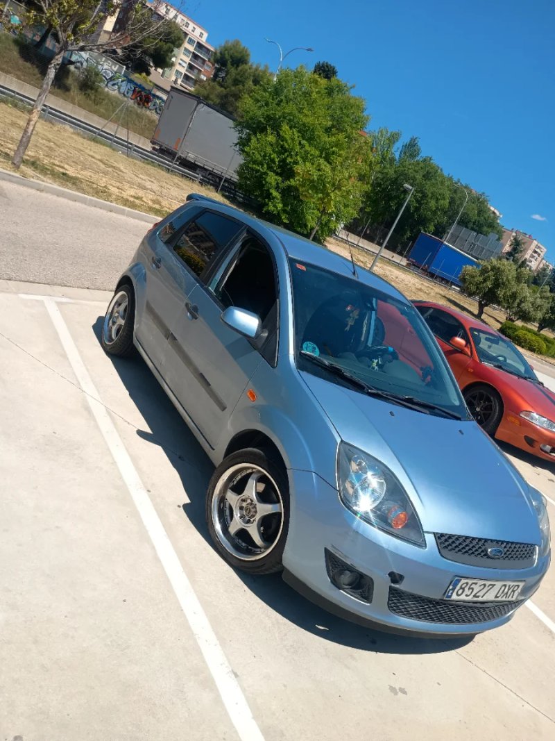 Ford Fiesta 2006 - foto 1