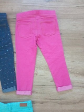 Lote 3 pantalones niña 3-4 años.
