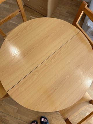 Mesa extensible madera con 4 sillas