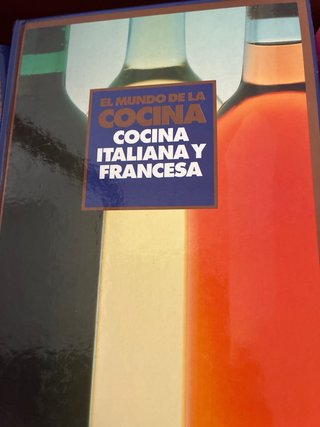 Colección de libros de receita Mundo de la Cocina.