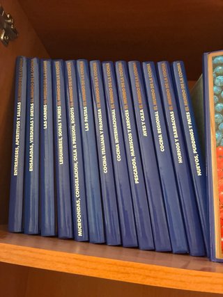 Colección de libros de receita Mundo de la Cocina.