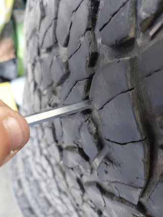 4 Bfgoodrich All Terrain 265/75/16