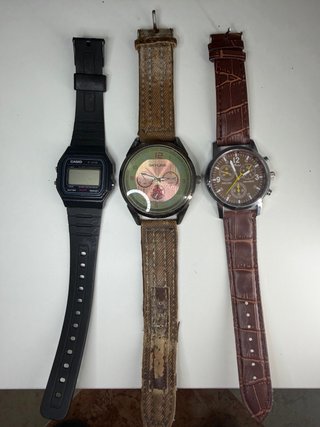 Lote de 17 relojes.