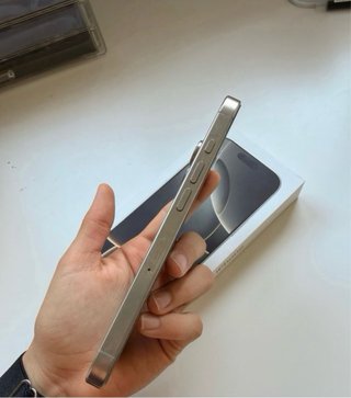 iPhone 16 Pro Gris
