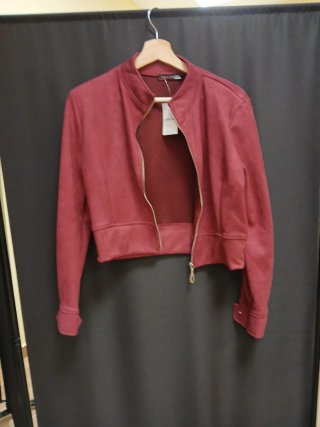 Cazadora de verano roja