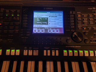 Teclado YAMAHA PSR-S750