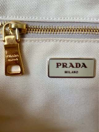 Borsa Prada Canapa in tela beige e marrone con stampa di paesaggio di campagna