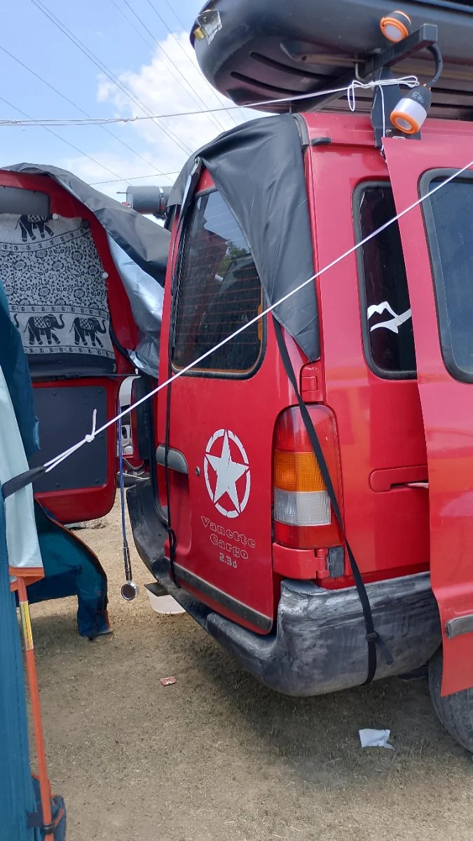 Nissan Vanette 1998 - foto 1