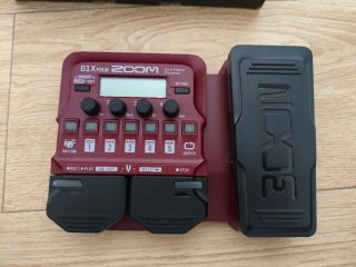 Zoom B1X Four y Boss PSA23S