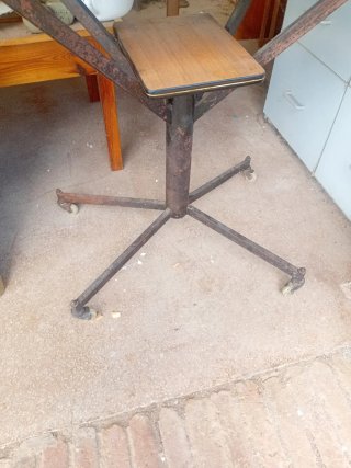 Mesa auxiliar vintage madera y metal