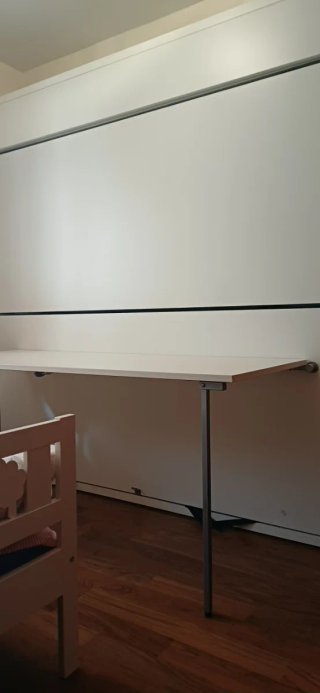 Litera abatible con mesa y colchones incluidos