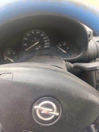 Opel Corsa sin ITV y sin seguro