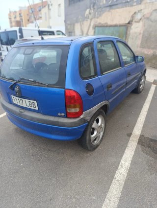 Opel Corsa sin ITV y sin seguro
