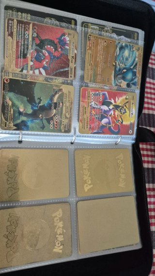 Cartas Pokémon. Caja y álbumes.