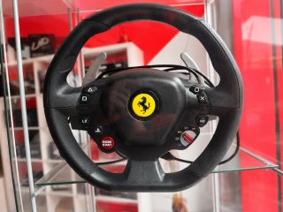 Volante Thrustmaster Ferrari T80